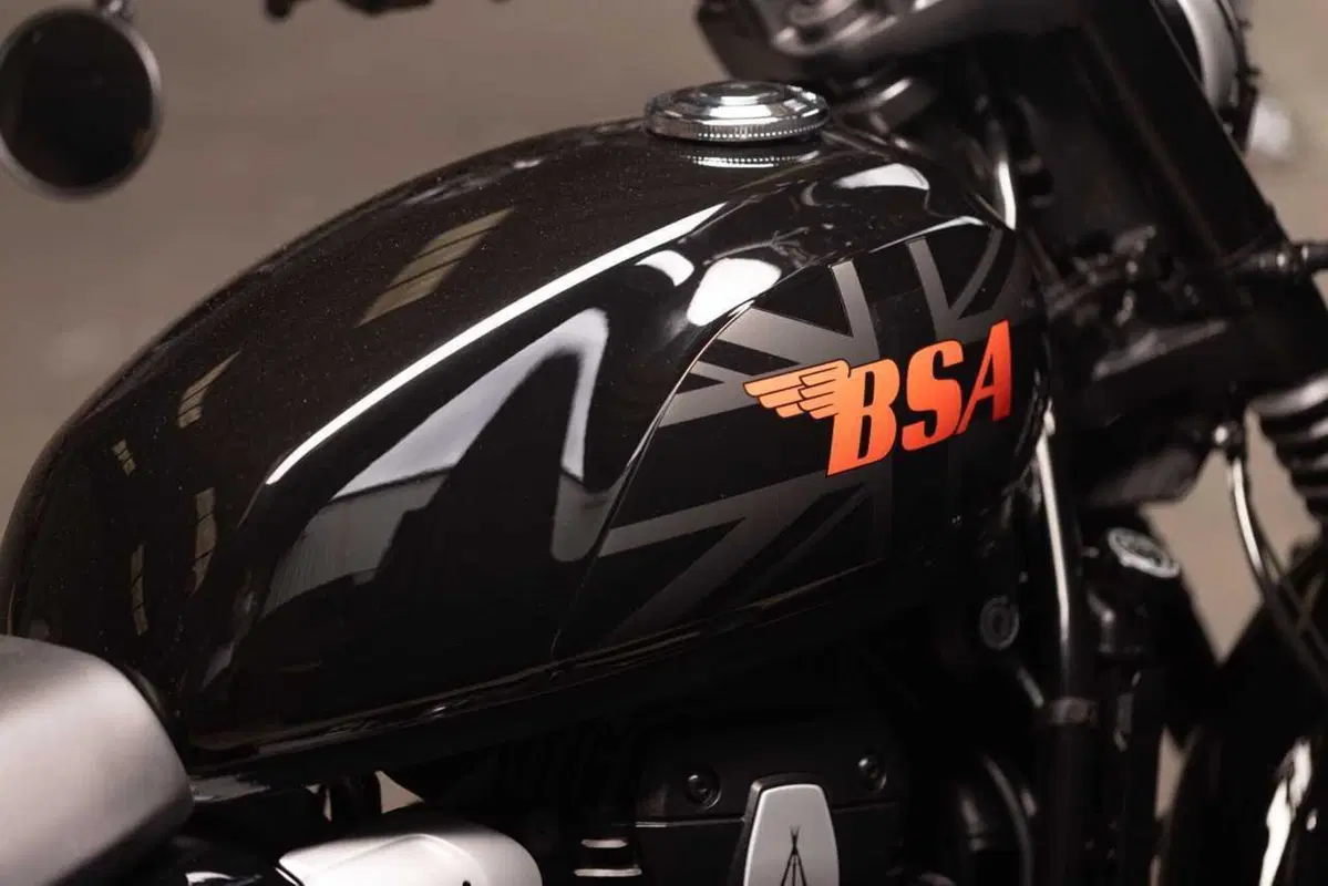 Bantam, il ritorno! Abbiamo già guidato la nuova BSA Bantam 350 [VIDEO] (4)