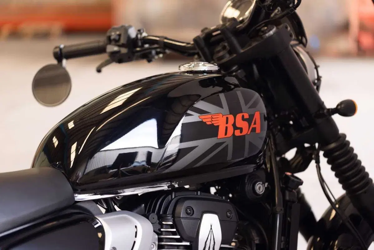 Bantam, il ritorno! Abbiamo già guidato la nuova BSA Bantam 350 [VIDEO] (5)