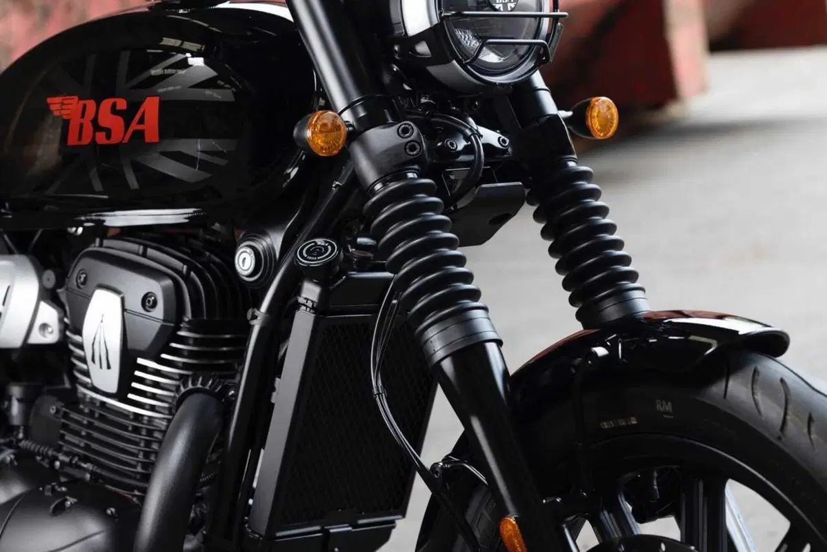 Bantam, il ritorno! Abbiamo già guidato la nuova BSA Bantam 350 [VIDEO] (9)