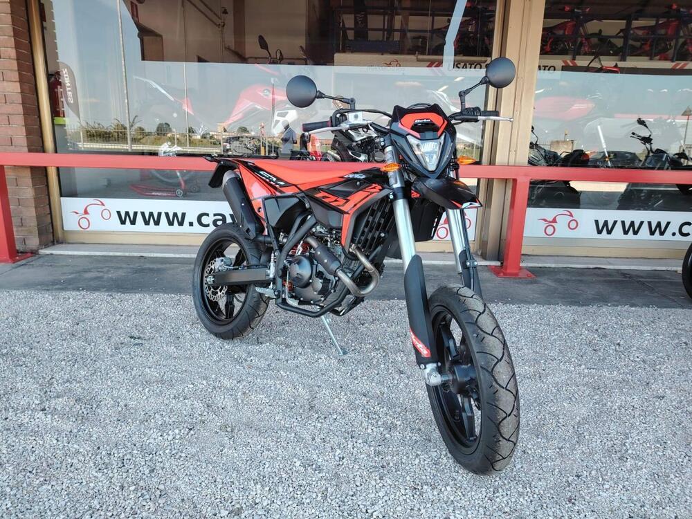 Betamotor RR 125 4T Motard T (2025) (2)