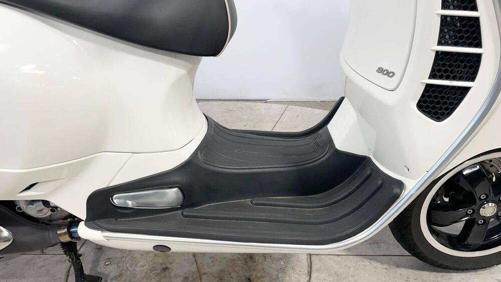 Vespa GTS 300 Super Hpe (2021 - 22) (5)