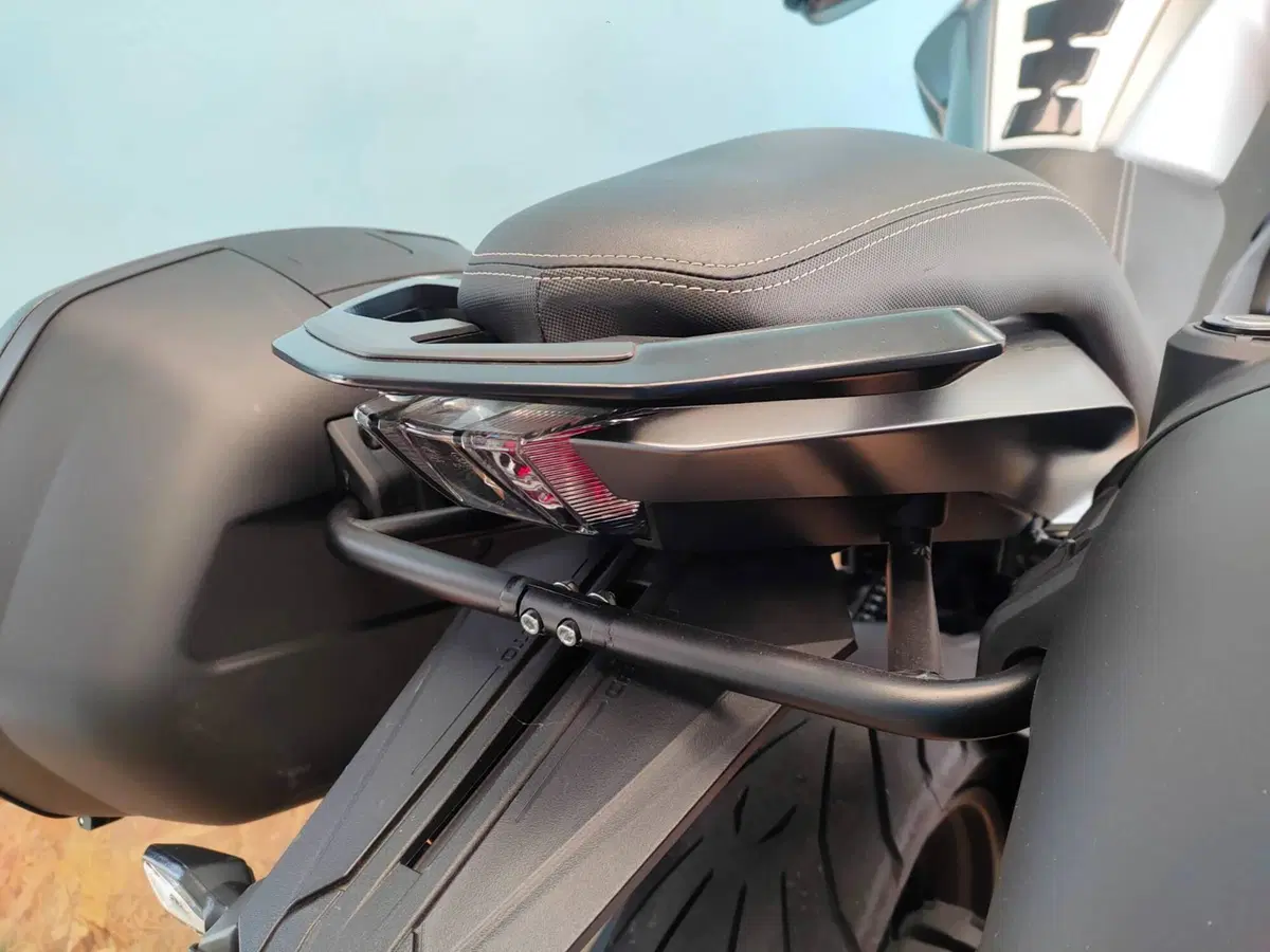 CFMOTO 650MT (2021 - 24) (16)