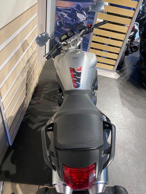 Yamaha FZ6 S2 (2007 - 11) (2)