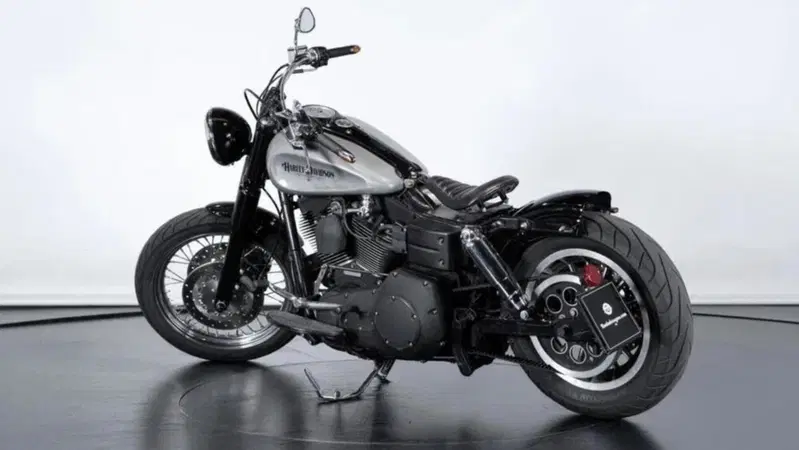Harley Davidson 1450 Super Glide Custom 2005: l'usato del giorno di Moto.it [GALLERY]