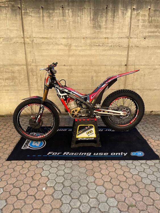 TRS Motorcycles One 300 Gold Edition (2025)