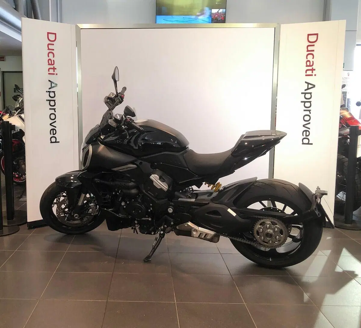 Ducati Diavel V4 (2023 - 26) (5)