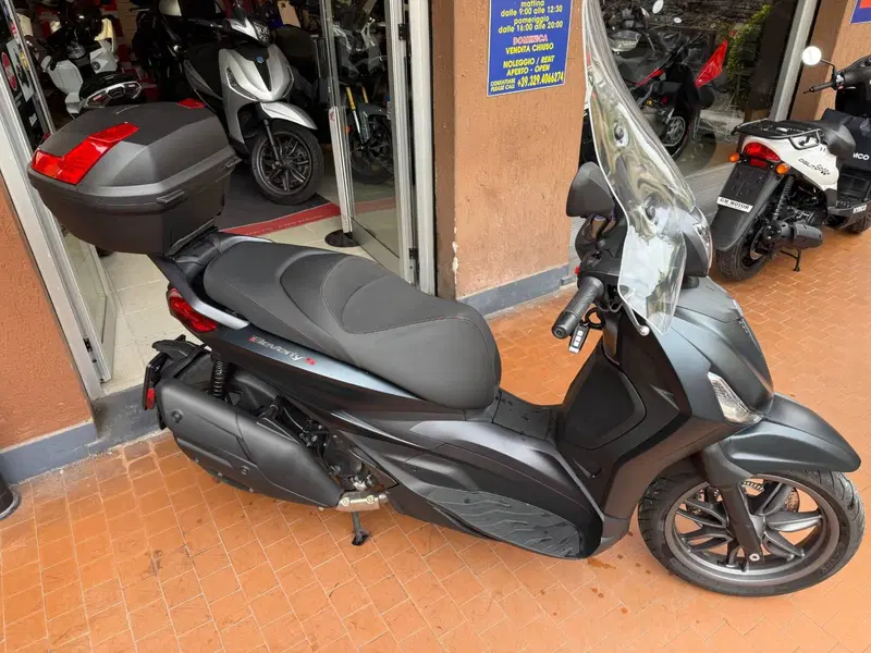 Piaggio Beverly 400 S ABS-ASR (2021 - 24) (2)