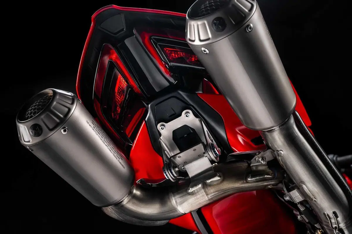Accessori Ducati Performance per la Panigale V4 e V2 (7)