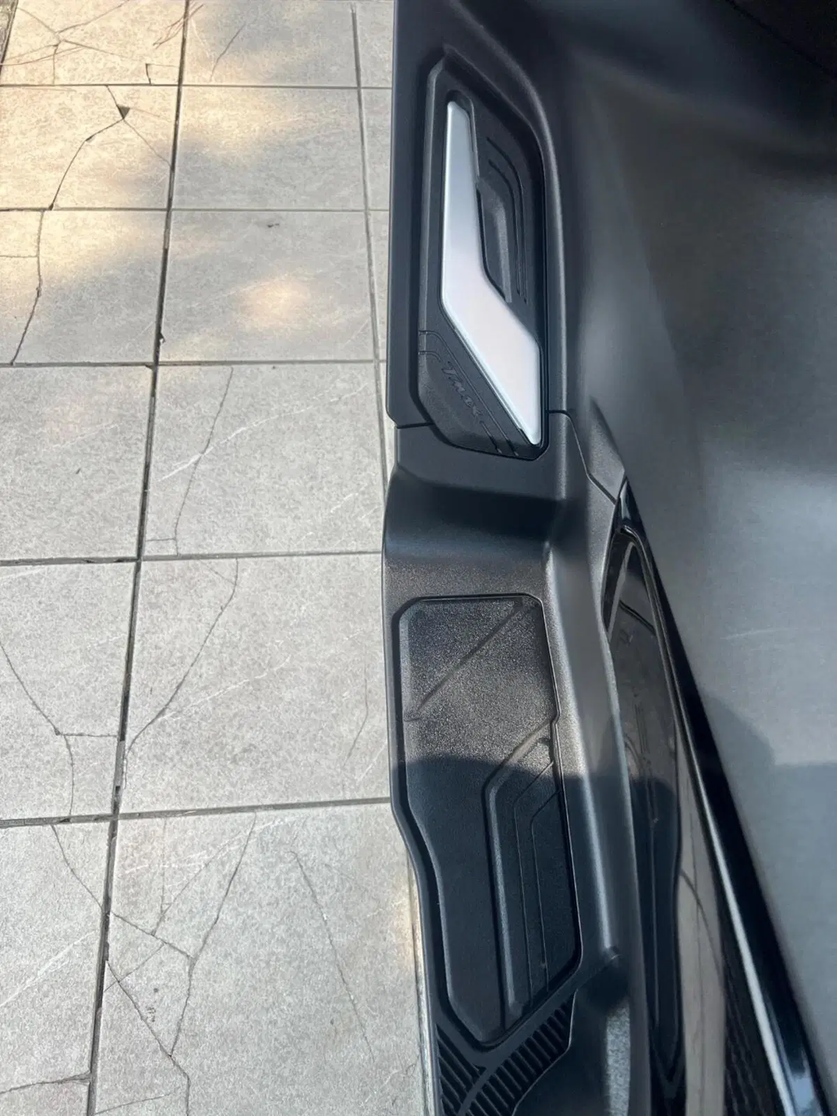 Yamaha T-Max 560 Tech Max (2022 - 24) (13)