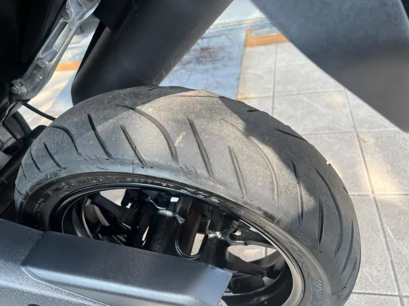 Yamaha T-Max 560 Tech Max (2022 - 24) (16)
