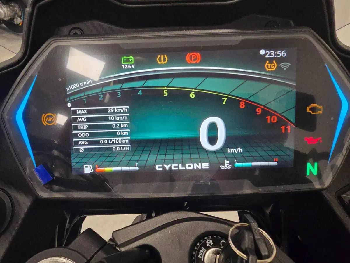 Cyclone RX600 (2025 - 26) (7)