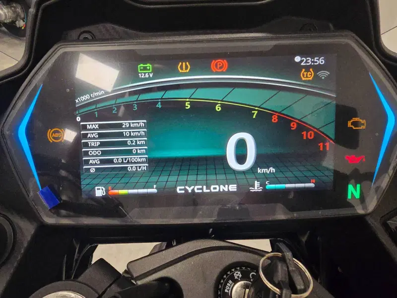 Cyclone RX600 (2025 - 26) (7)