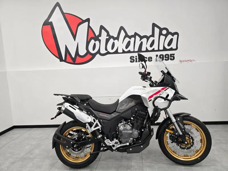 Cyclone RX600 (2025 - 26) (2)