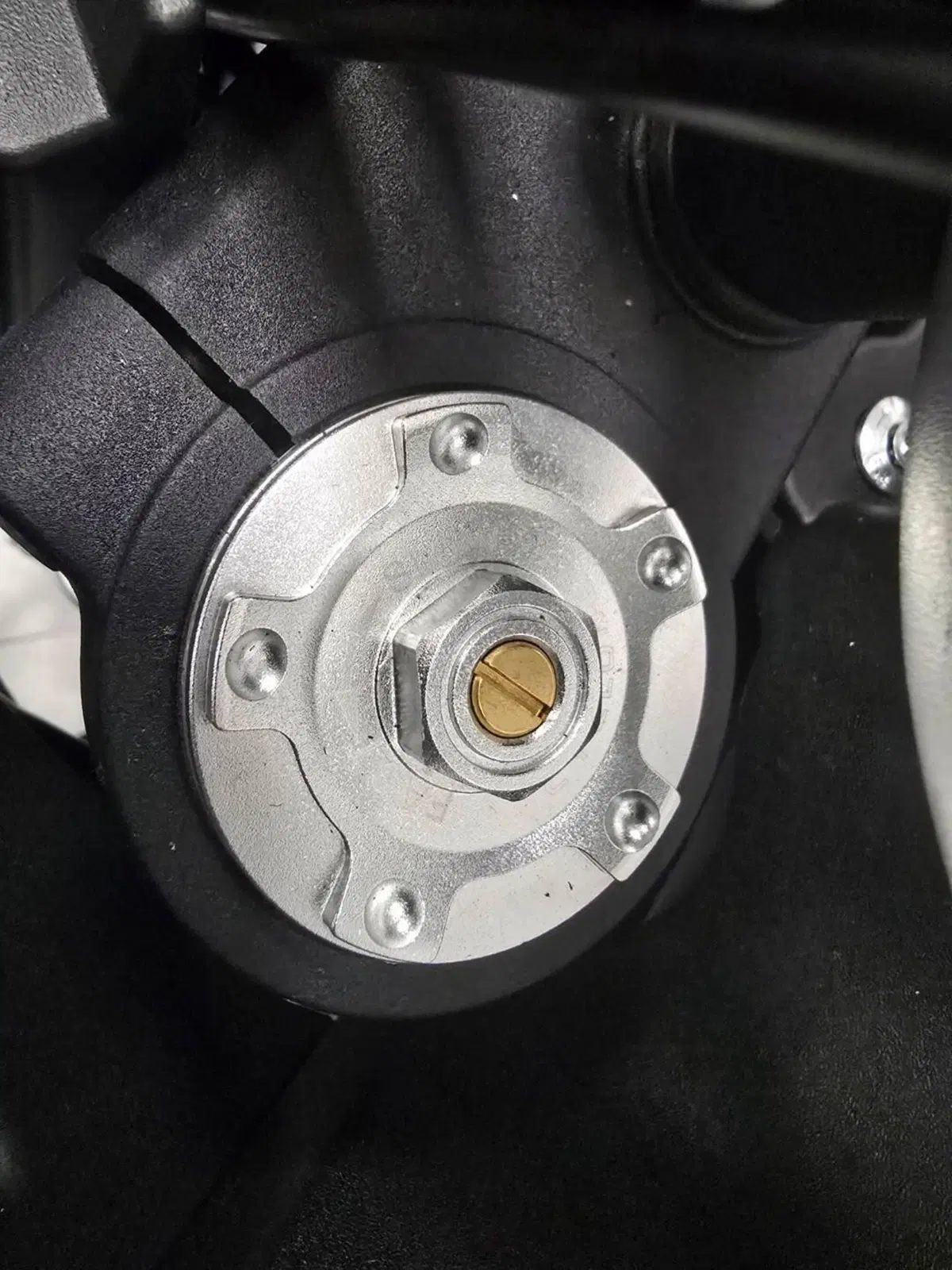 Cyclone RX600 (2025 - 26) (9)