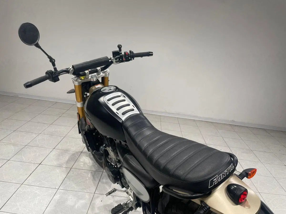 Fantic Motor Caballero 500 Scrambler Deluxe (2021 - 23) (11)