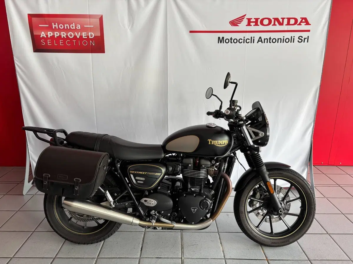 Triumph Street Twin 900 (2021 - 22)