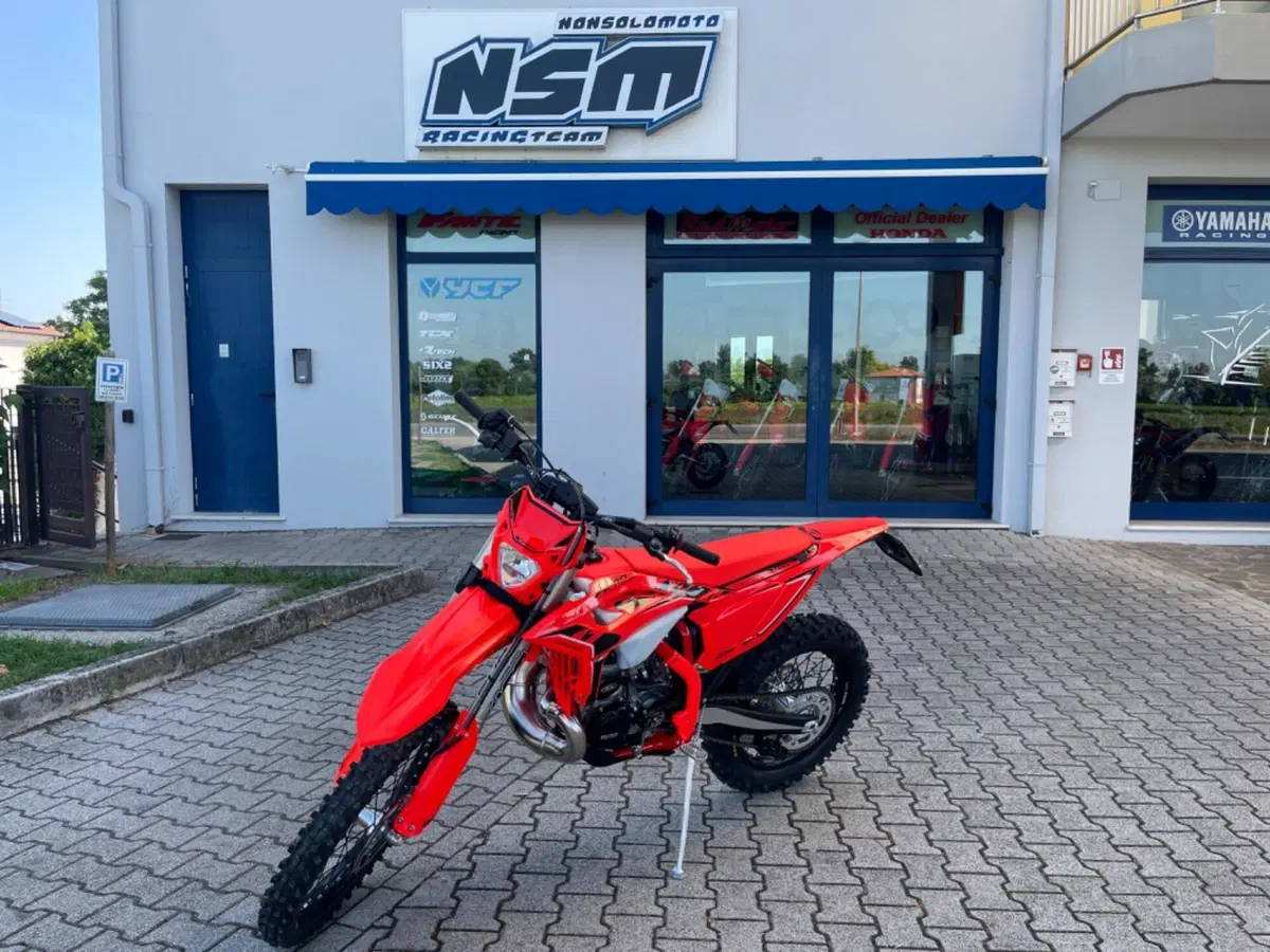 Betamotor RR X-PRO 300 2T Enduro (2026)