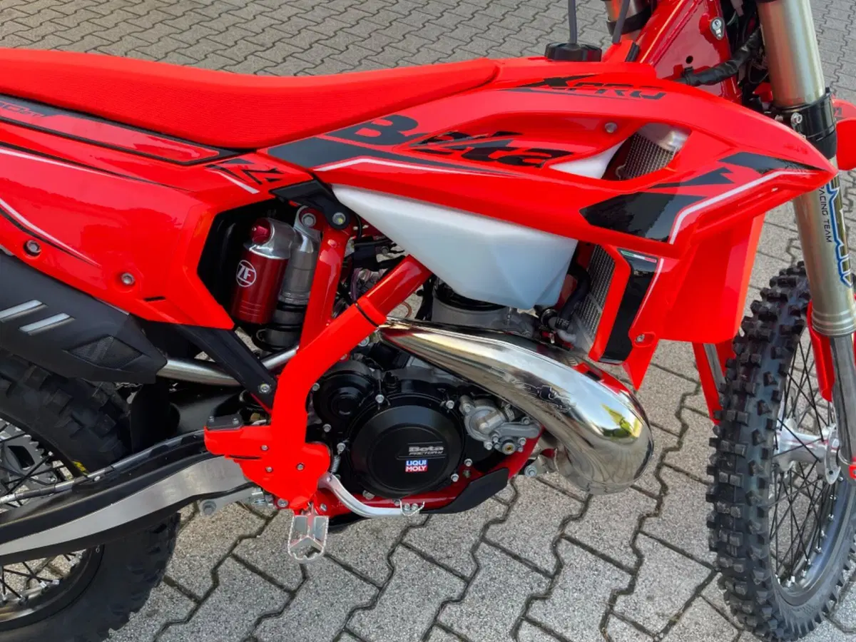 Betamotor RR X-PRO 300 2T Enduro (2026) (9)