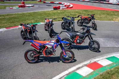 Beta RR 50 e RR 125 Motard TEST: 2 tempi vs 4 tempi, prova in pista! [VIDEO E GALLERY]