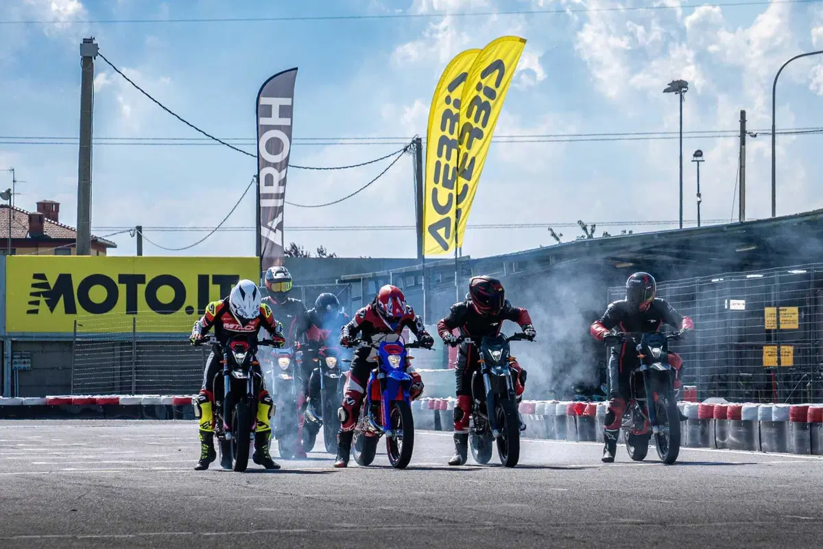 Beta RR 50 e RR 125 Motard TEST: 2 tempi vs 4 tempi, in pista! [VIDEO E GALLERY] (17)