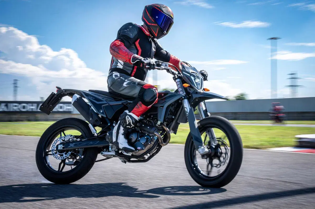 Beta RR 50 e RR 125 Motard TEST: 2 tempi vs 4 tempi, in pista! [VIDEO E GALLERY] (20)
