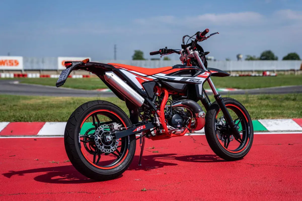 Beta RR 50 e RR 125 Motard TEST: 2 tempi vs 4 tempi, in pista! [VIDEO E GALLERY] (31)