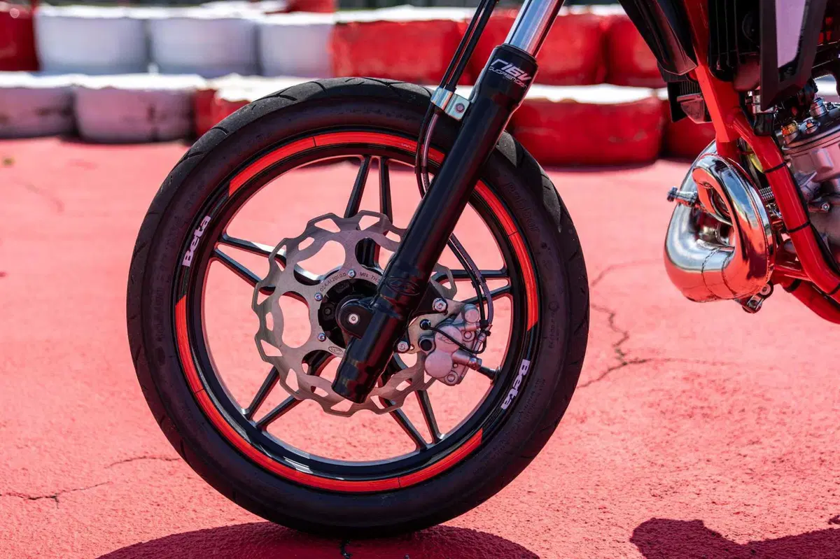 Beta RR 50 e RR 125 Motard TEST: 2 tempi vs 4 tempi, in pista! [VIDEO E GALLERY] (37)
