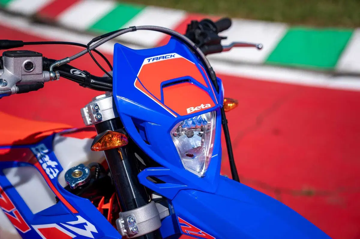 Beta RR 50 e RR 125 Motard TEST: 2 tempi vs 4 tempi, in pista! [VIDEO E GALLERY] (56)