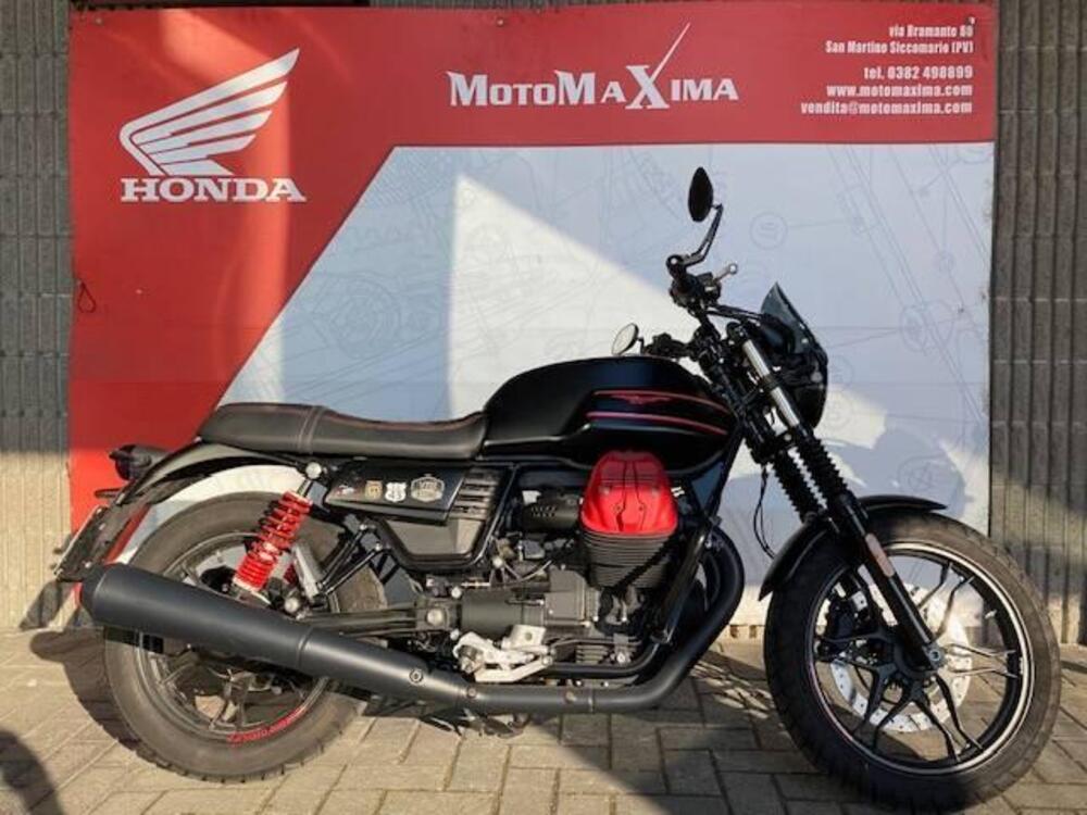 Moto Guzzi V7 III Stone (2017 - 20)