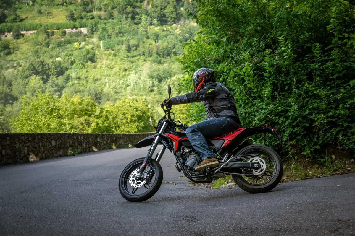 Beta RR 50 e RR 125 Motard TEST: 2 tempi vs 4 tempi, in pista! [VIDEO E GALLERY] (63)