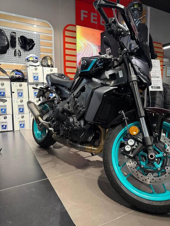 Yamaha MT-09 Y-AMT (2024 - 25) (3)