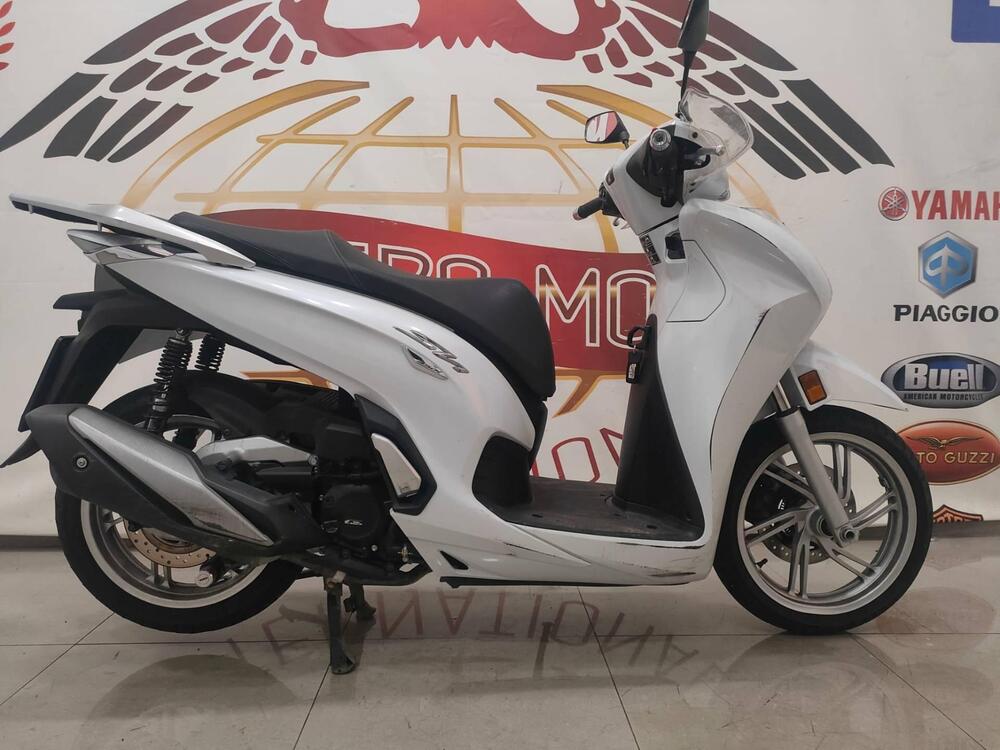 Honda SH 350 (2021 - 24) (2)