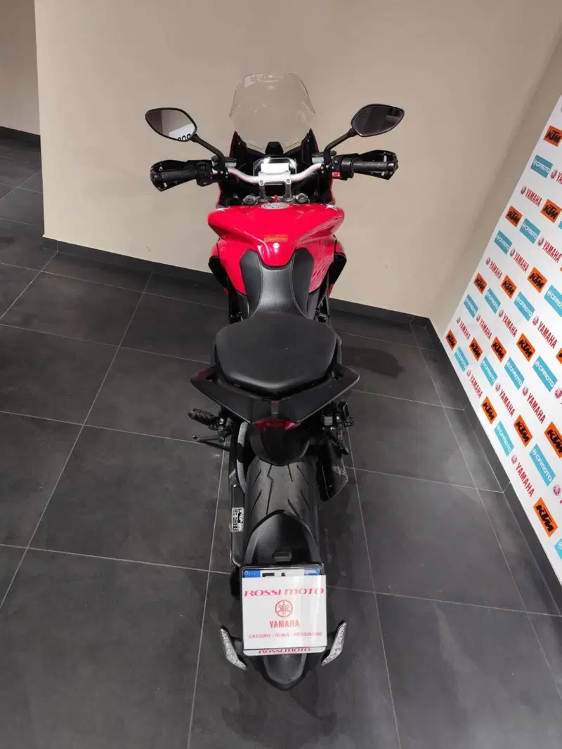 MV Agusta Turismo Veloce 800 Rosso (2021 - 23) (7)