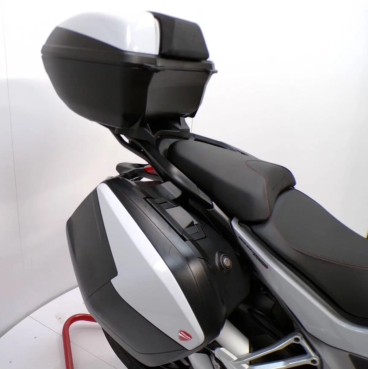 Ducati Multistrada 1200 S (2015 - 17) (9)