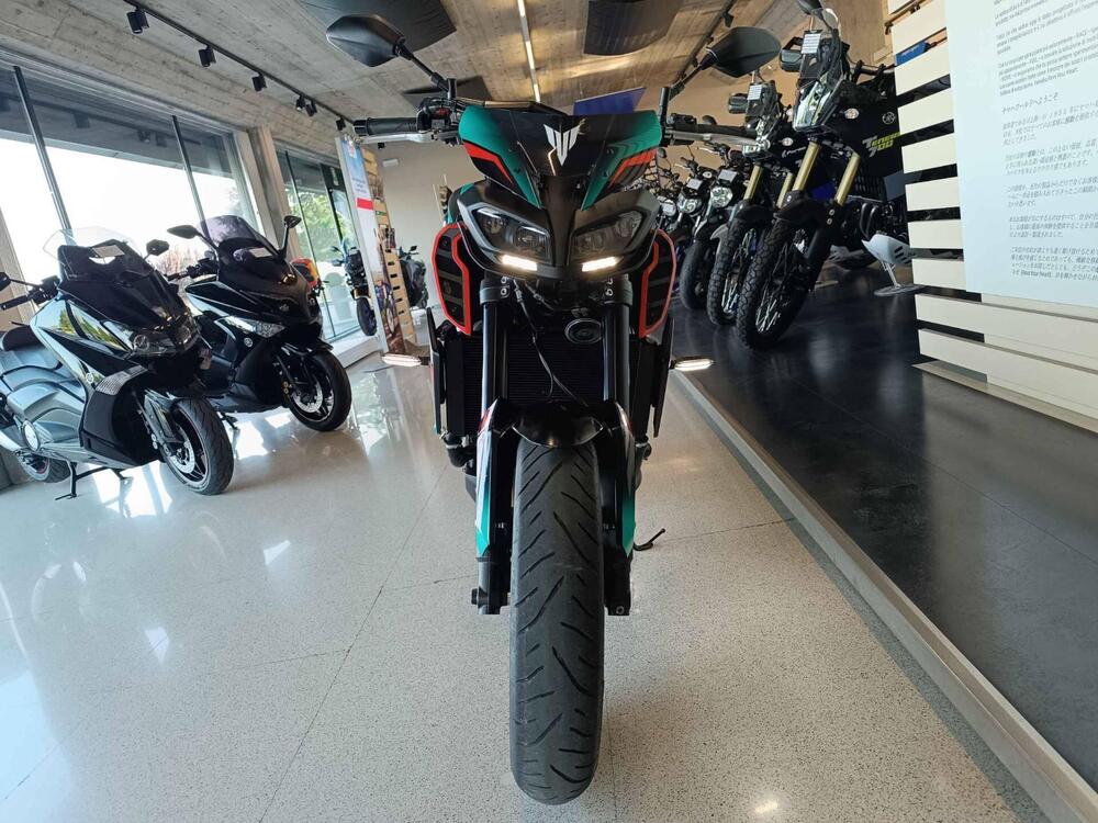 Yamaha MT-09 (2017 - 20) (2)