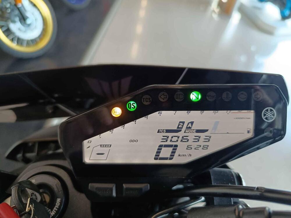 Yamaha MT-09 (2017 - 20) (4)