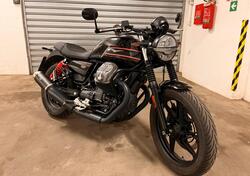Moto Guzzi V7 Stone Special Edition (2022 - 25) usata