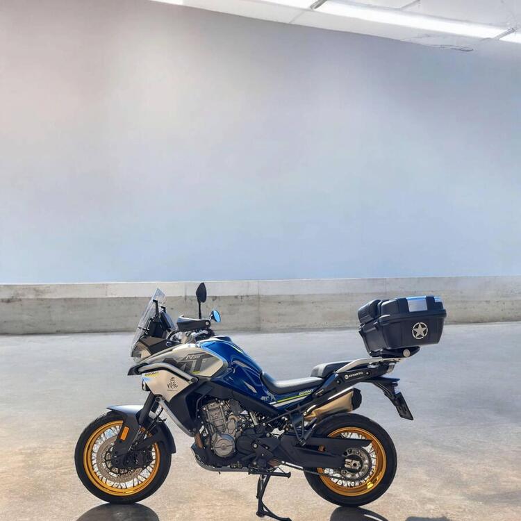 CFMOTO 800MT Touring (2022 - 25) (2)
