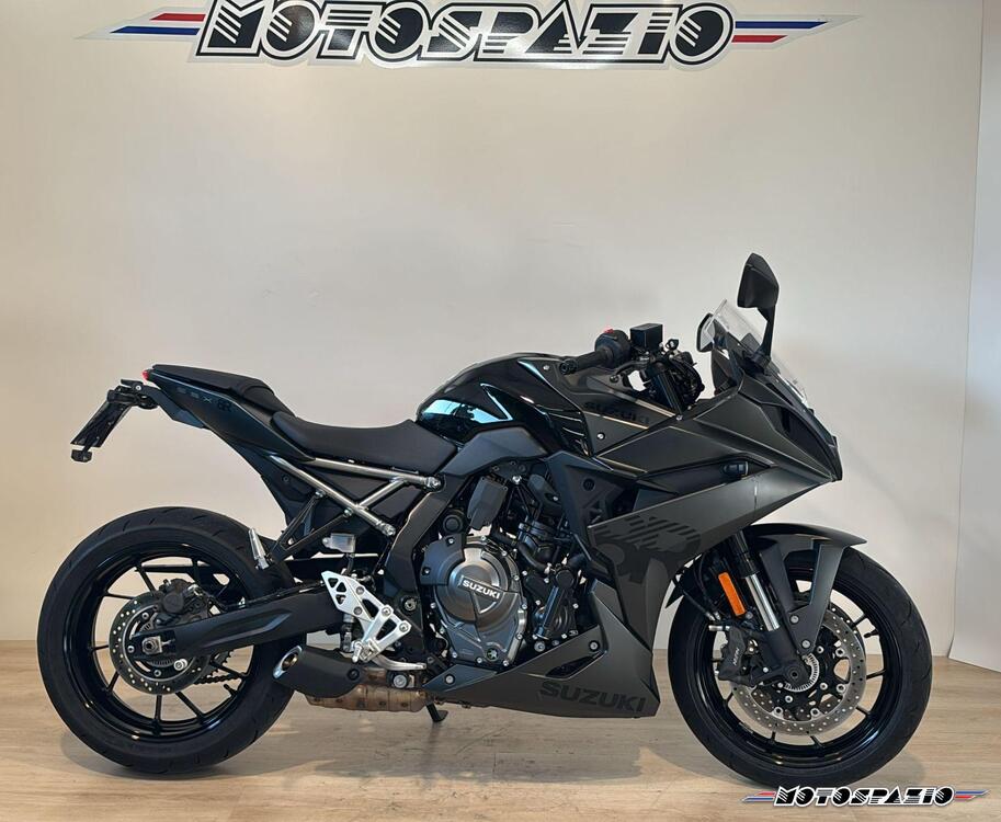 Suzuki GSX-8R (2024 - 25)