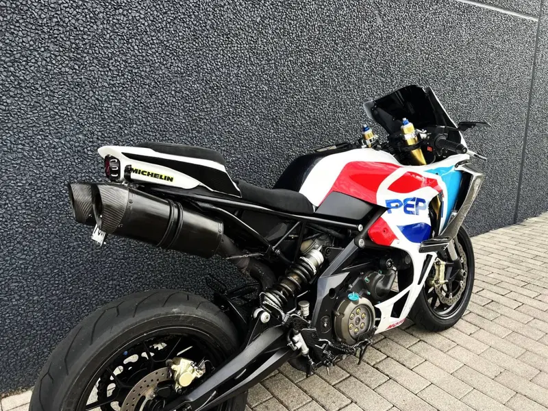 Aprilia Dorsoduro 750 (2009 - 14) (4)