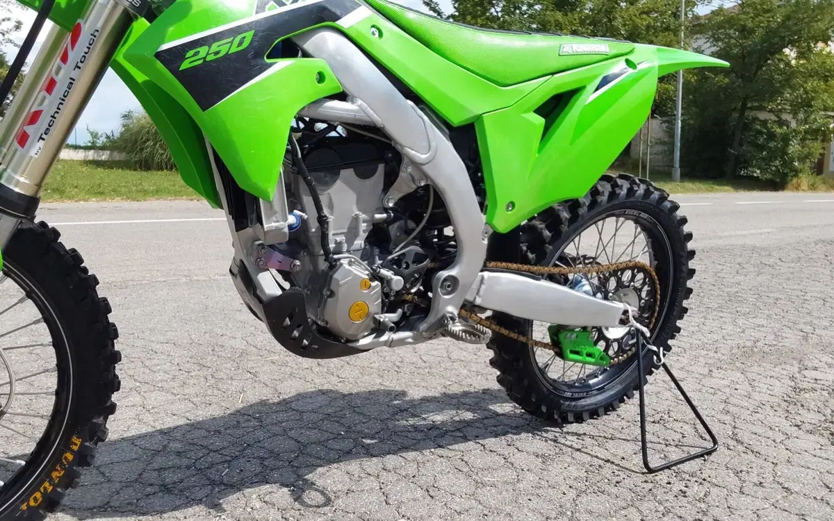 Kawasaki KX250F (2023) (2)