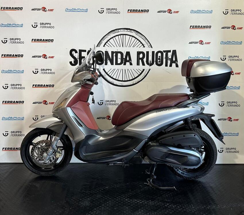 Piaggio Beverly 350 SportTouring ie ABS (2011 - 17) (2)