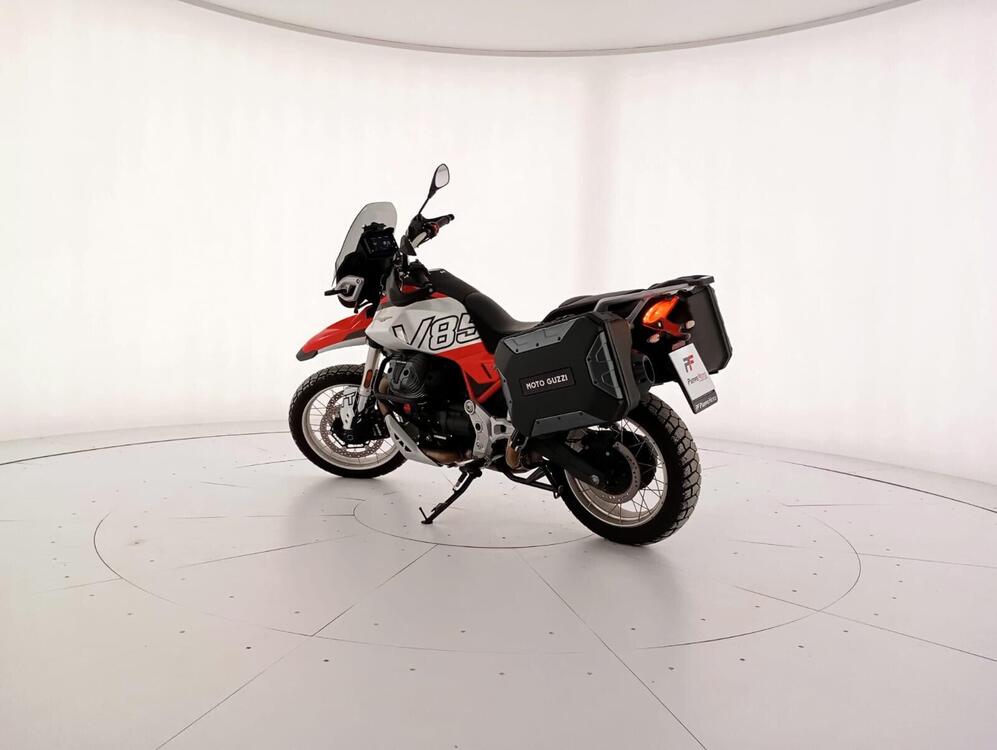 Moto Guzzi V85 TT (2024 - 25) (3)