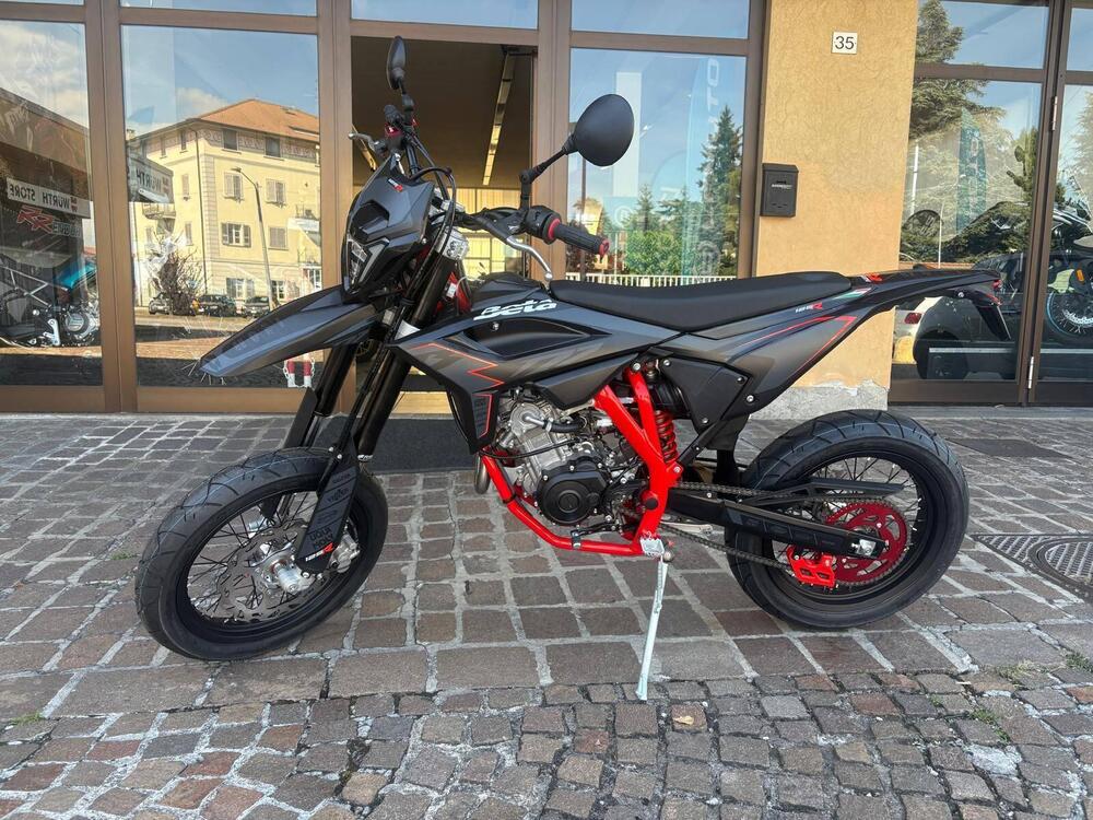 Betamotor RR 125 4T Motard R (2025) (2)
