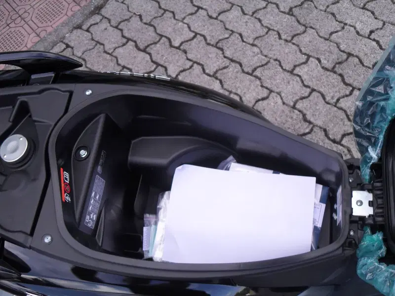 Suzuki Burgman Street 125 Executive (2023 - 26) (4)
