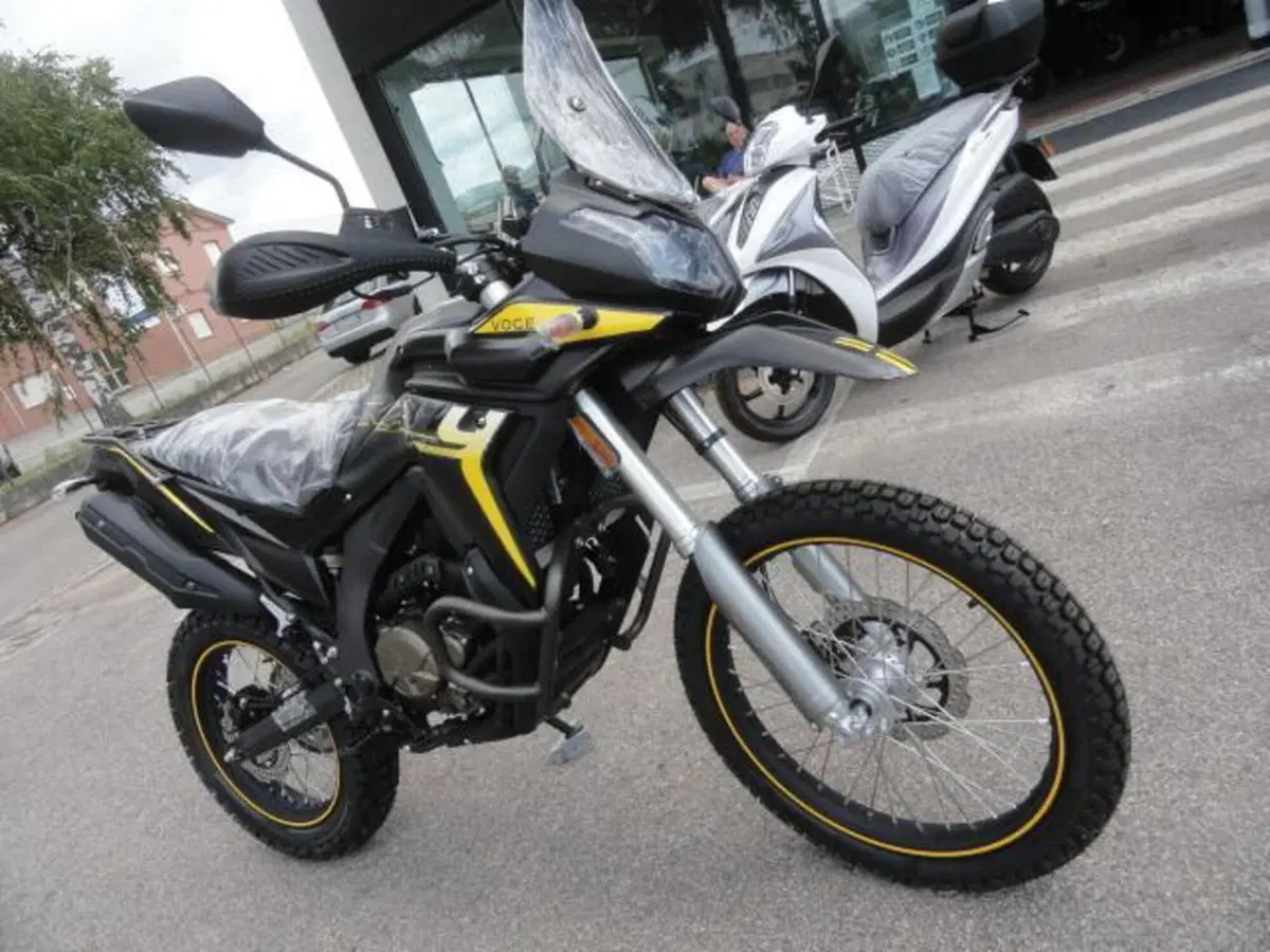 Voge Valico 300 Rally (2022 - 26) (2)