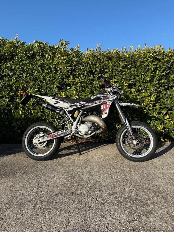 Husqvarna SMS 125 4 (2010 - 12) (5)