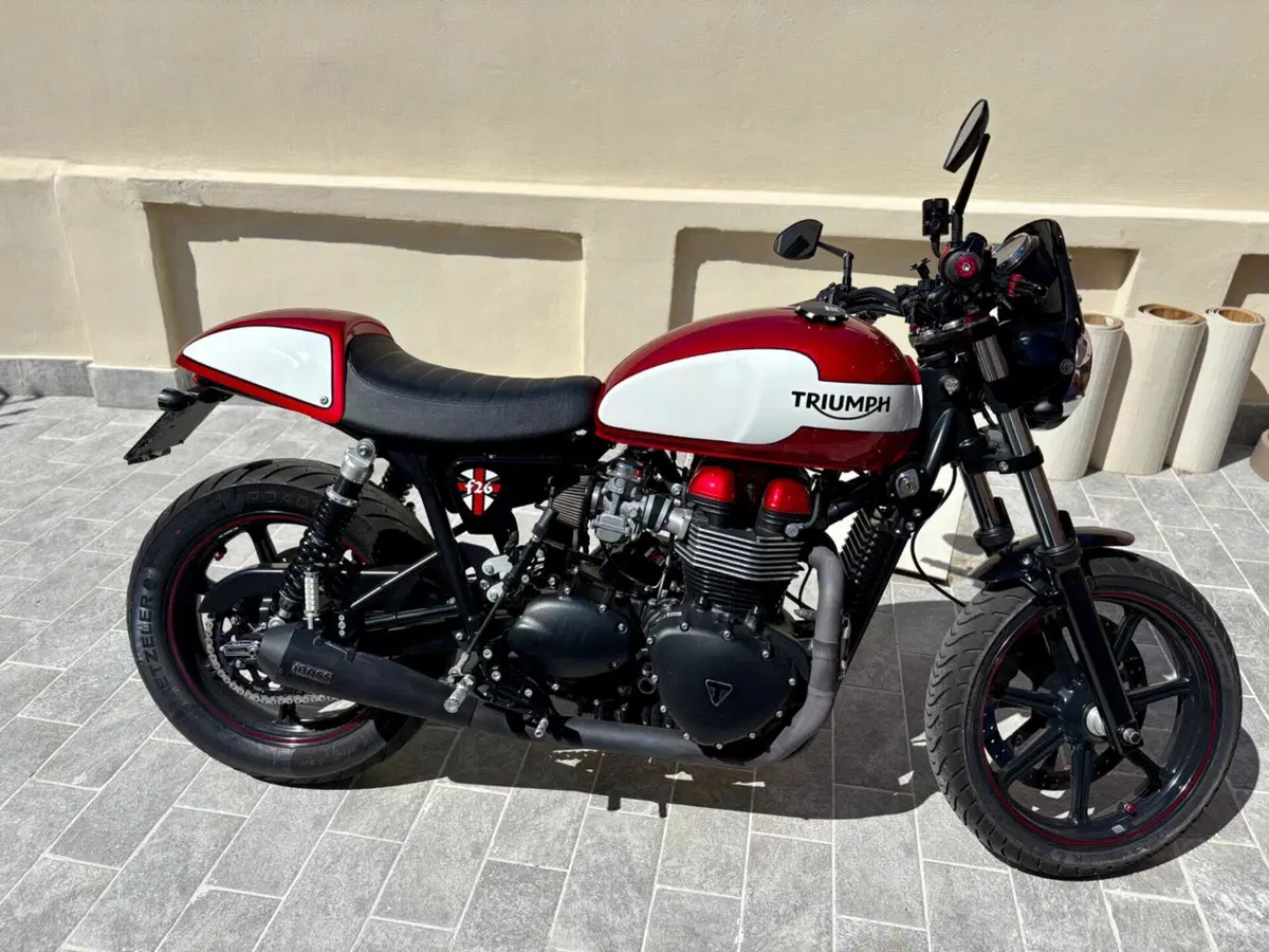 Triumph Bonneville (2007 - 16)