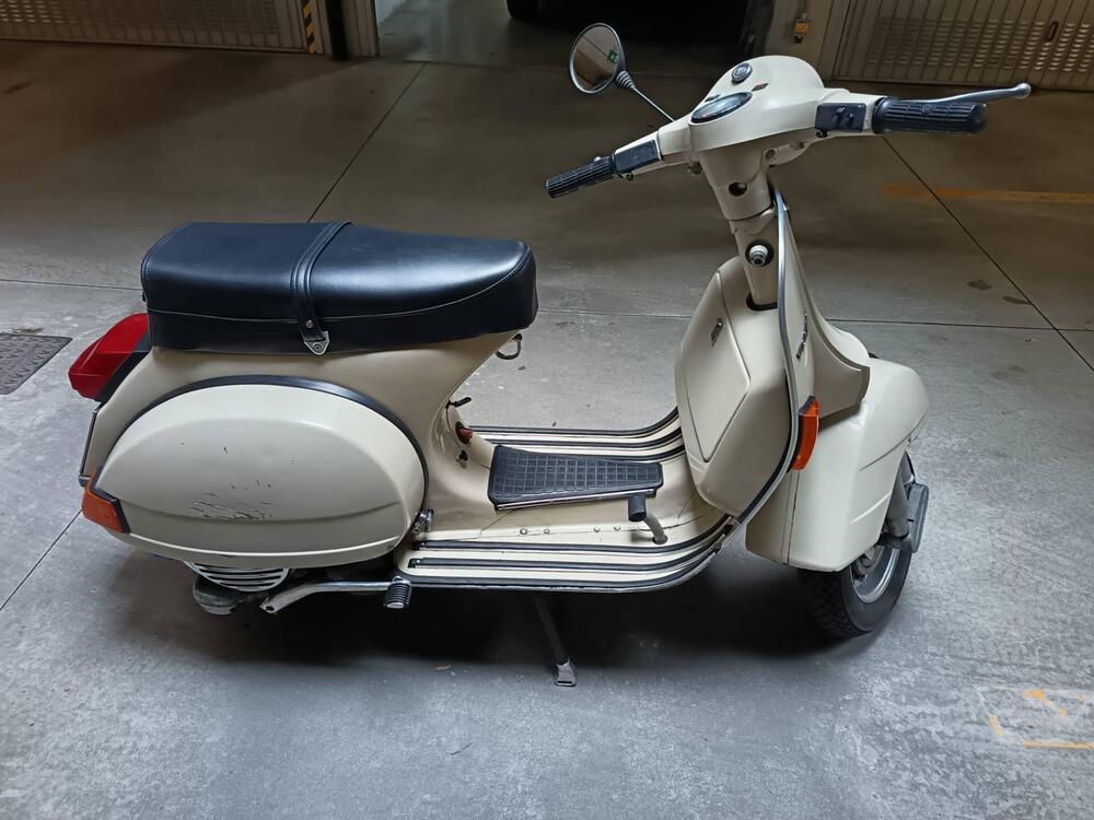 Piaggio vespa  p 200 e (4)