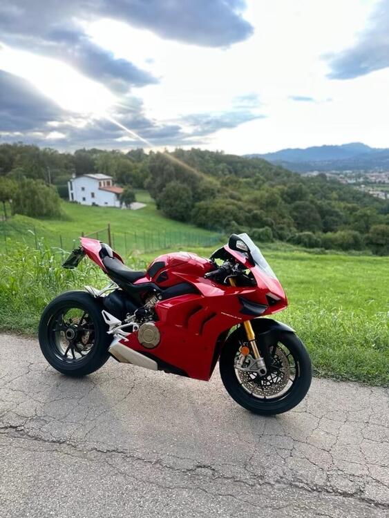 Ducati Panigale V4 S 1100 (2020) (3)